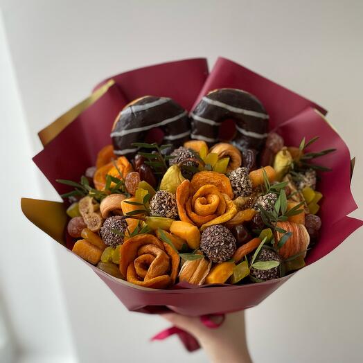 Ramo con donas y frutas secas