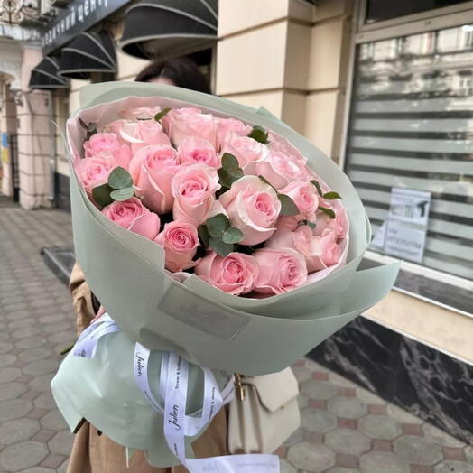 BOUQUET OF 25 PINK ROSES