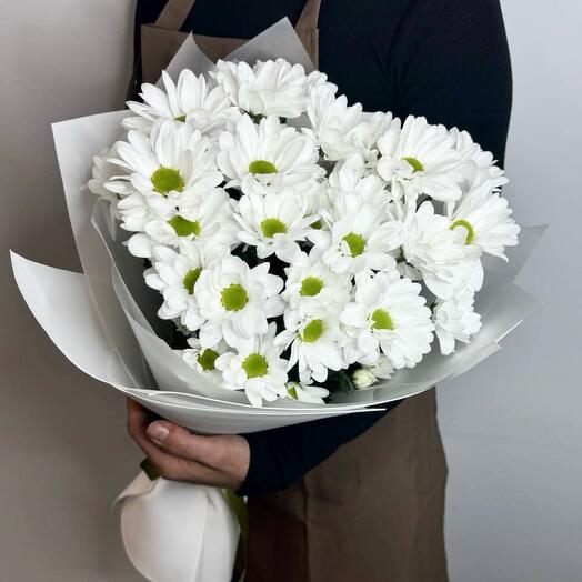 Bouquet of fluffy white bush chrysanthemums 5 pieces