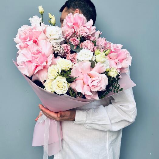 Букет «Розовое облако» из французских роз и эустомы
