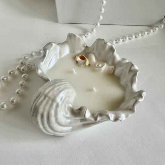 Свеча в форме ракушки с ароматом Ванильная вуаль