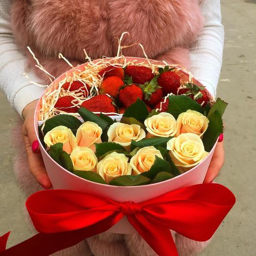 Коробочка с клубникой "Сюрприз"