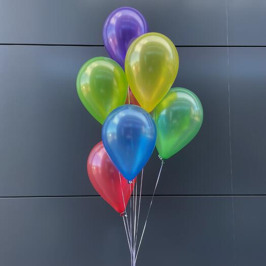 Связка из 7 разноцветных шаров