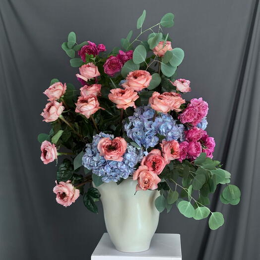 Pink kiss vase arrangement