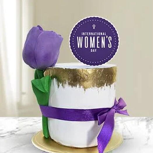 W Women s special mister berry  cake