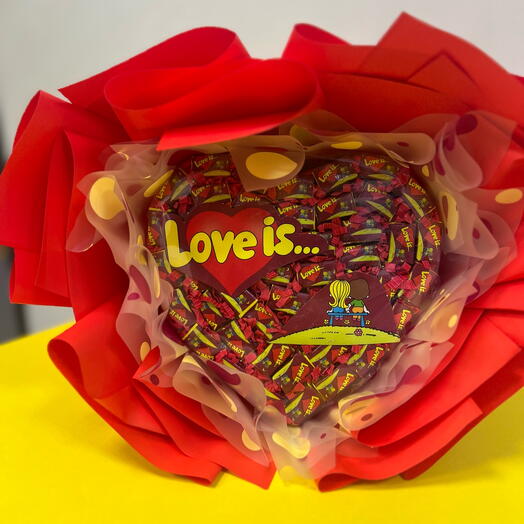 Букет Love is вишня