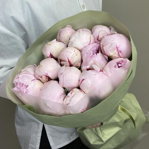 15 пионов