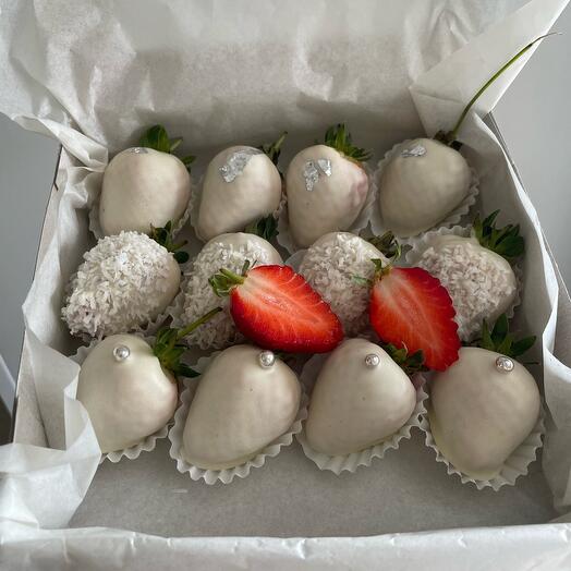 Клубника в шоколаде , 12 шт