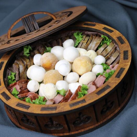 Юрта с деликатесами