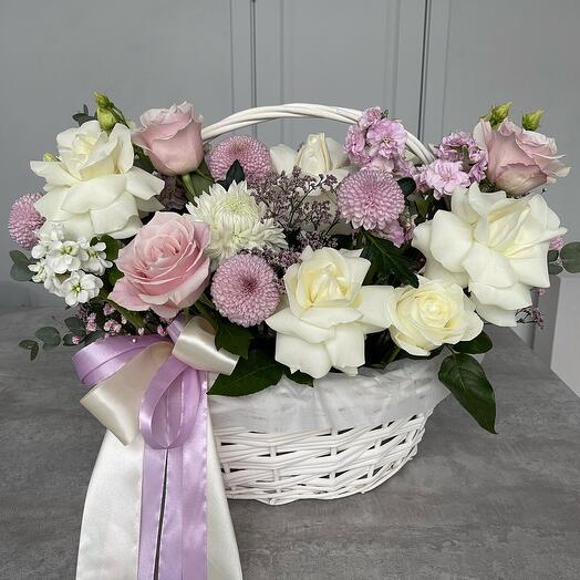 LOVELY Корзина с цветами