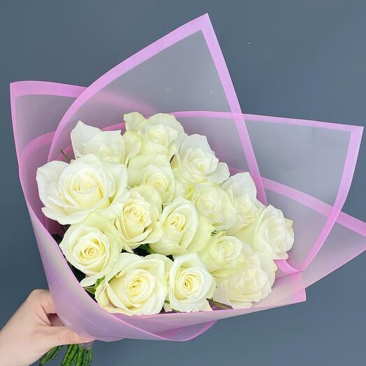 Розы белые Кения 15 шт