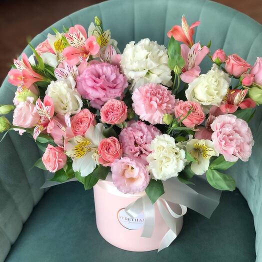 Arreglo floral en Caja de sombrero