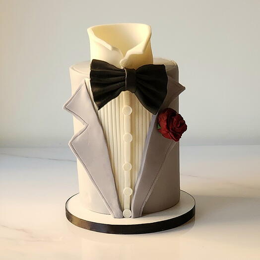 Tuxedo suit two-tiered men s cake