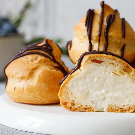 Gluten-free and sugar-free Eclairs