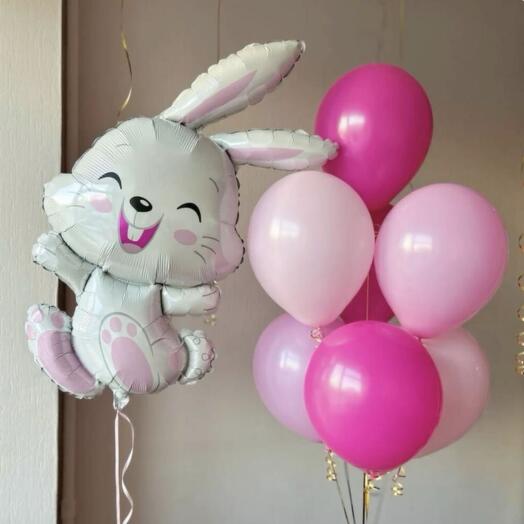 Шар заяц и яркий розовый фонтан из 7 шаров