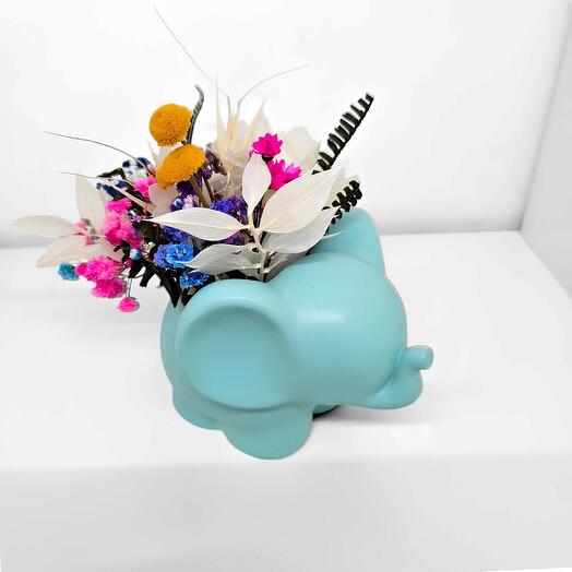 Elefantito de flores preservadas