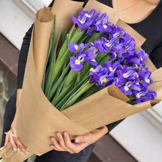 Букет из ирисов)