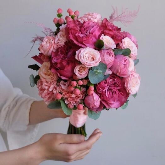 Bridal bouquet + boutonniere + petals