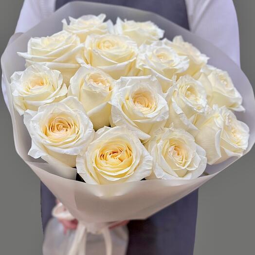 Ramo de rosas de crema de pino