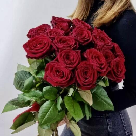 Роза Red Naomi (17 шт)60см