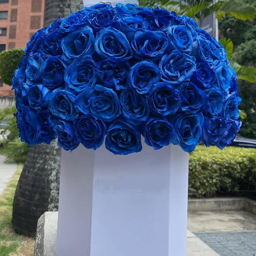 Blue rose arragmnet