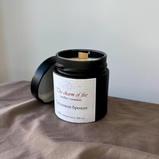 Ароматическая свеча «Грушевый бренди»