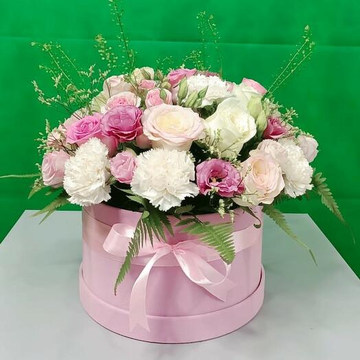 Elegant Pink Roses in a Box