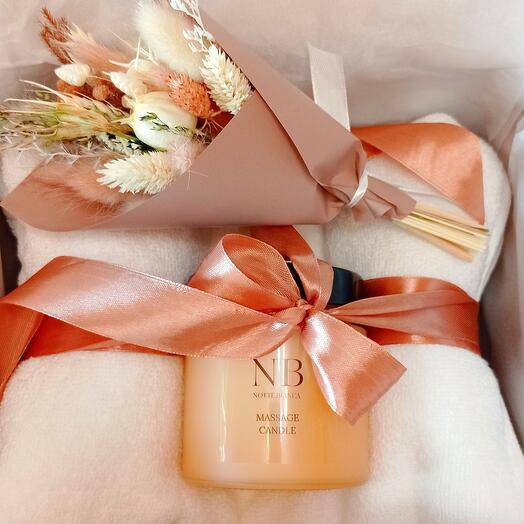 Набор.Массажная свеча PASSION с эфирными маслами  для романтического массажа.Букетик из сухоцветов. Махровое полотенце