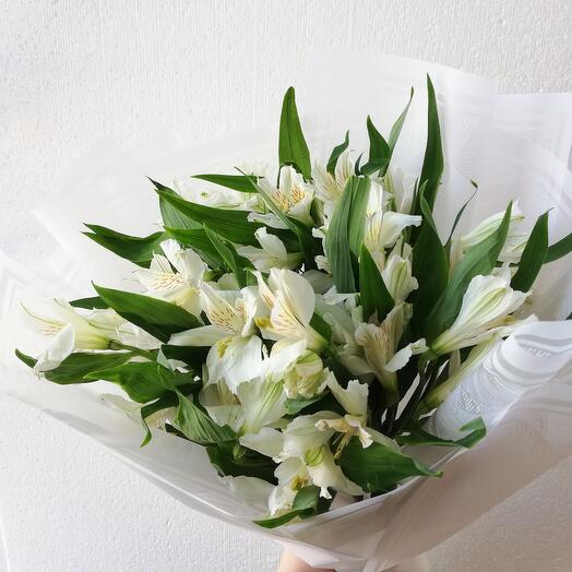 SPECIAL OFFER❗❗❗❗❗ Alstroemeria white 7 pieces in the monobook "Summer inside"