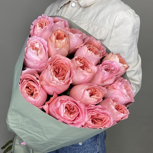 Peony-shaped roses