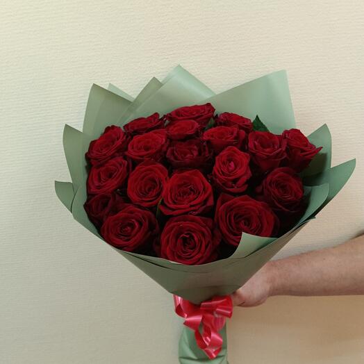 Букет💐 из 19 красных роз