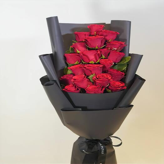 RED ROSES  BOUQUET
