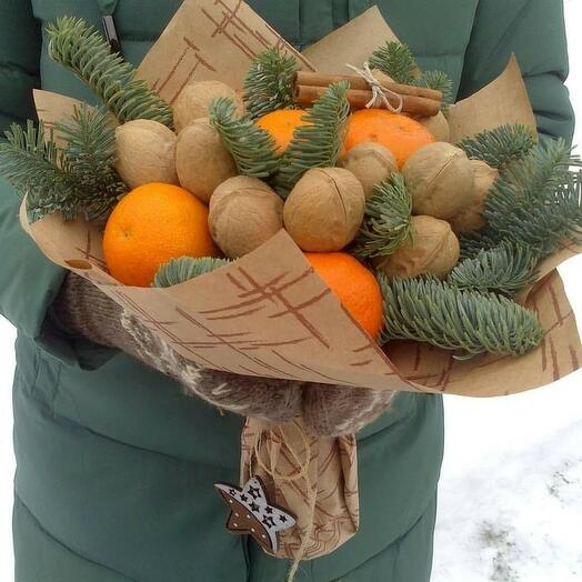 Новогодний букет с мандарином
