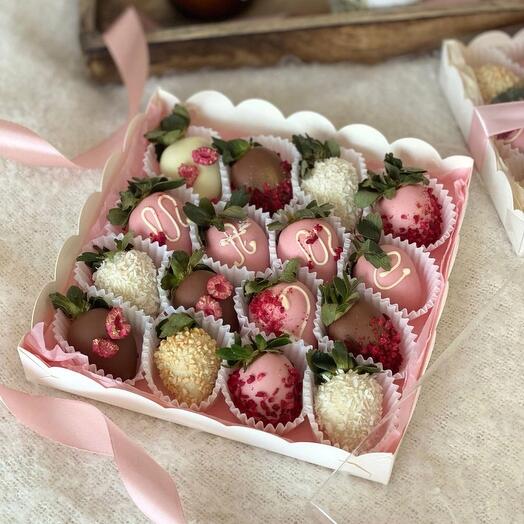 Caja de fresas en chocolate "nube Tierna" (16 piezas)