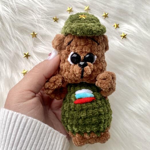 Вязаный мишка талисман