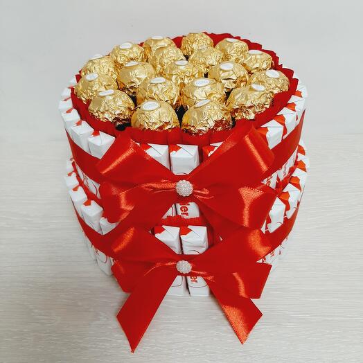 Pastel Kinder con dulces Ferrero Roche