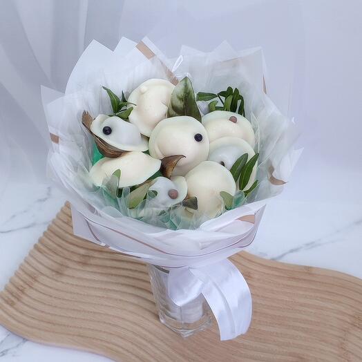 Съедобный мини-букет из шоколадных конфет "пельмени"