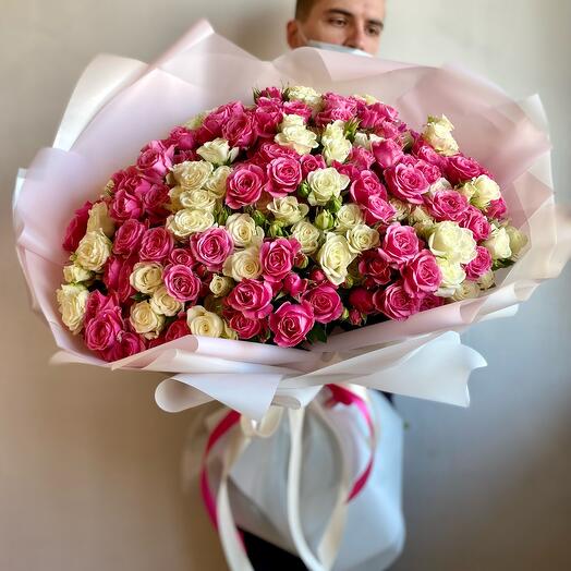 Букет из кустовых роз 🌹