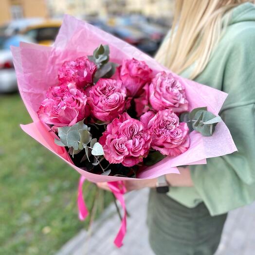 Ramo fragante de rosas de peonía