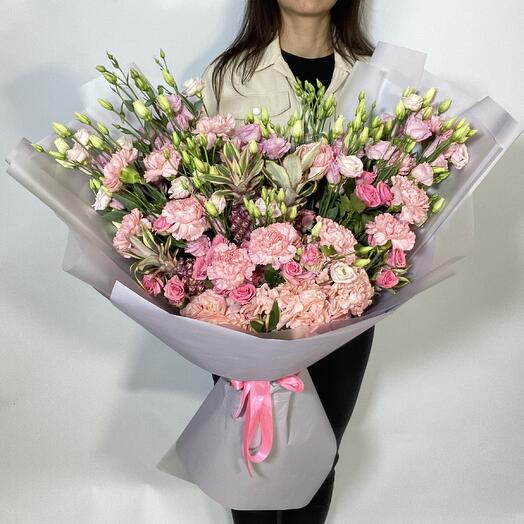 Розовый букет