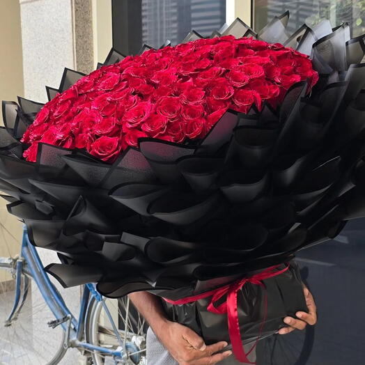 200 red rose