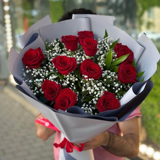 Red roses bouqet