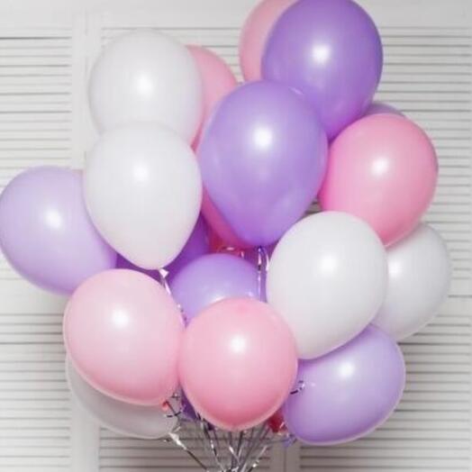Juego de 15 globos de helio bajo techo