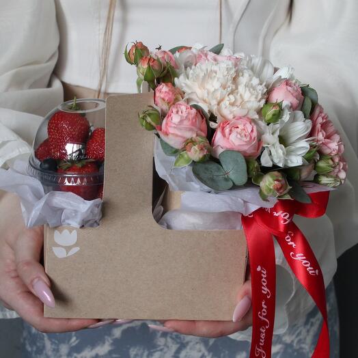 Клубничное лето️🍓цветы и ягоды