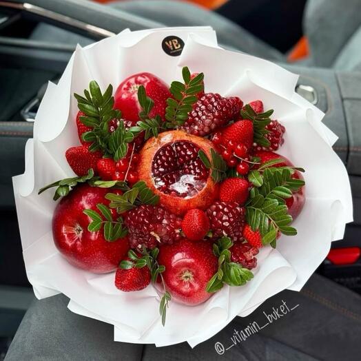 Фруктовый букет с гранатом и яблоками