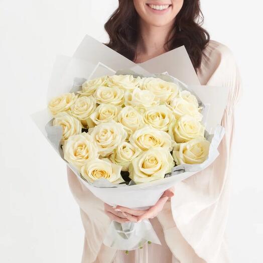 Bouquet of 21 white Roses