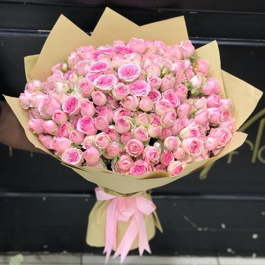 Pink Whirlwind Bouquet of 51 Pink Spray Roses     Букет Розовый Вихрь из 51 стебля розовых кустовых роз translate