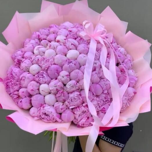 Bouquet of 101 pink peonies