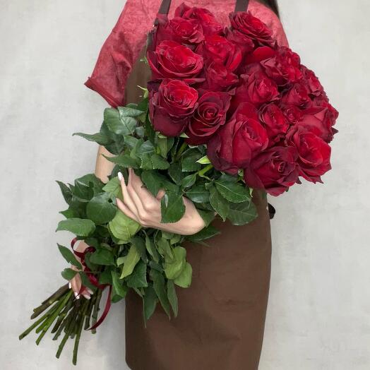 Красные розы 15 шт Почти 🌹 метровые в монобукете «Вау»