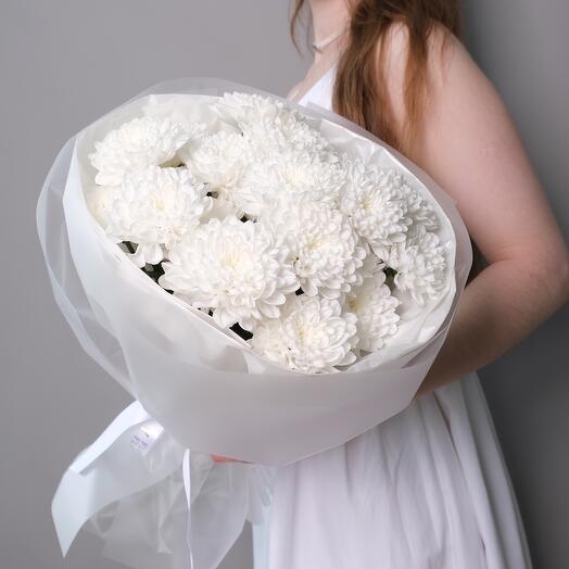 Букет из 5 белых кустовых хризантем